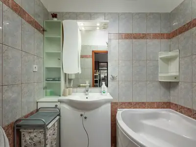 Badezimmer mit Badewanne