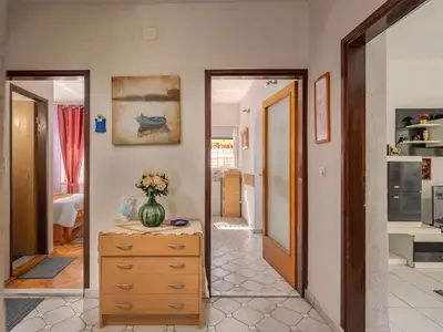 Gemeinschaftsbereich (Flure, Halle)