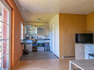 21867813-Appartement-2-Kröslin-300x225-3