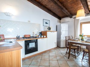 23996646-Appartement-4-La Maddalena-300x225-3