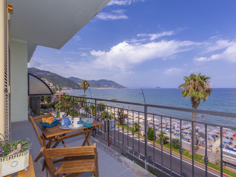 23706407-Appartement-4-Laigueglia-800x600-0