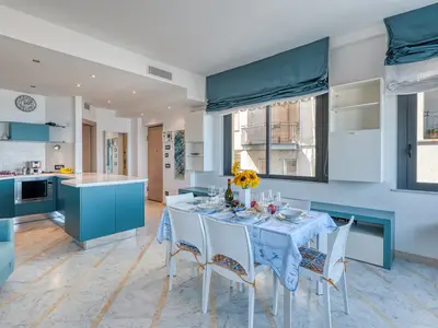 Küche und Essbereich