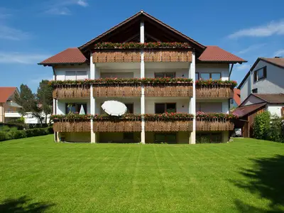 Hausansicht Ferienwohnungen Rosenstrasse