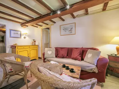 Gemütliches Wohnzimmer mit attraktivem Sitzbereich