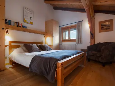 Gemütliches zweites Schlafzimmer mit Doppelbett