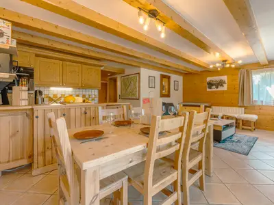 Küche und Essbereich