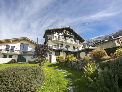 Residenz Iglu im Sommer