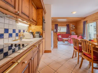 Küche und Essbereich