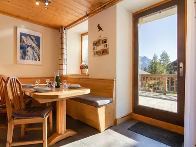 Essbereich mit Blick auf den Mont Blanc
