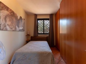 23996658-Appartement-4-Lecce-300x225-4