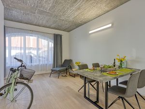 23708296-Appartement-4-Ljubljana-300x225-1