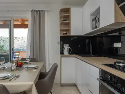 Küche und Essbereich