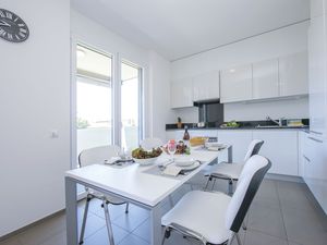 23706316-Appartement-4-Lugano-300x225-4