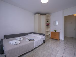 23706948-Appartement-3-Lugano-300x225-5