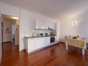 23706985-Appartement-4-Lugano-300x225-5