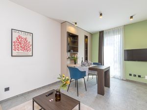 23707400-Appartement-2-Lugano-300x225-3