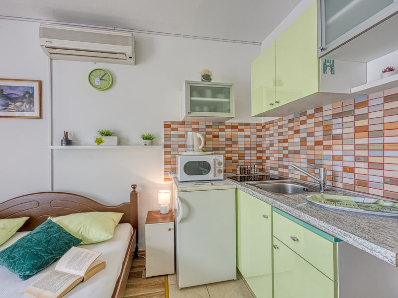 23708727-Appartement-2-Makarska-800x600-2