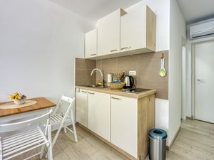 24052446-Appartement-2-Mali Lošinj-300x225-2