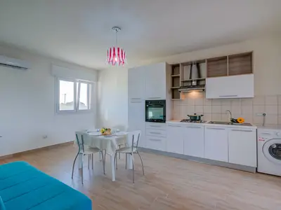 Küche und Essbereich