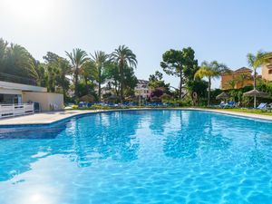 23707604-Appartement-6-Marbella-300x225-1