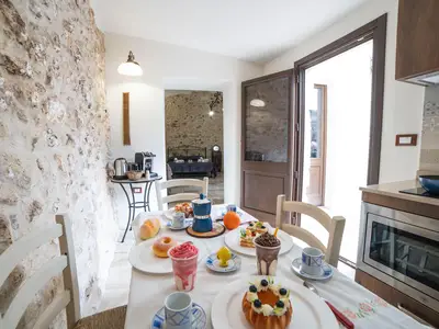 Küche und Essbereich