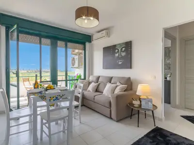 Schlafsofa (Schlafbereich für Studio)