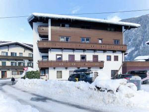 23500203-Appartement-6-Mayrhofen-300x225-1