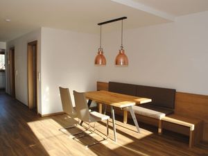 24017790-Appartement-6-Mayrhofen-300x225-3