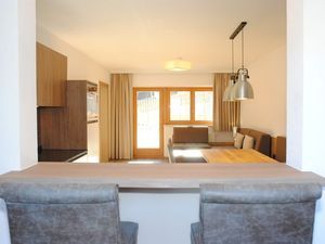 24017791-Appartement-6-Mayrhofen-300x225-4