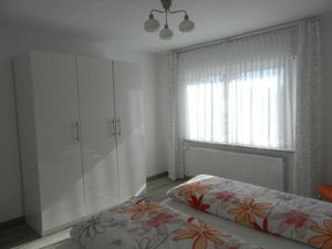 22487565-Appartement-4-Meersburg-300x225-5