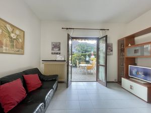 24039218-Appartement-4-Menaggio-300x225-5