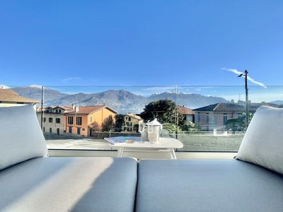 Romantischer Blick auf den Lago di Como von der Terrasse der Wohnung