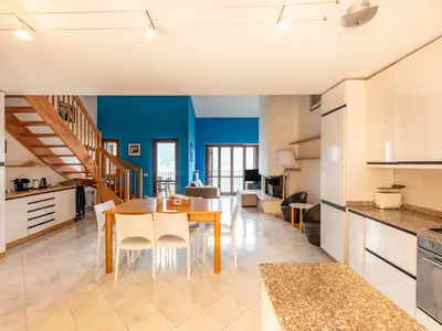 Küche und Essbereich