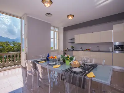 Küche und Essbereich