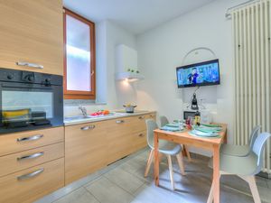 23707938-Appartement-3-Mendrisio-300x225-3