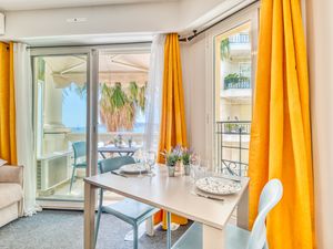 24022486-Appartement-2-Menton-300x225-1