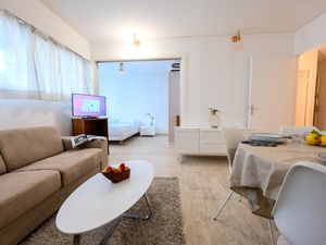 24045658-Appartement-4-Menton-300x225-5