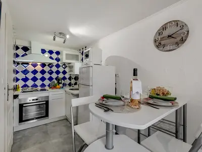 Küche und Essbereich