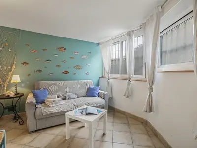 Schlafsofa (Schlafbereich für Studio)