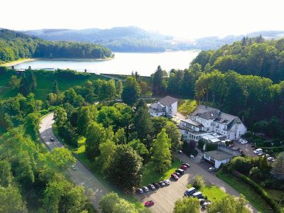 Luftaufnahme Hennedamm Hotel