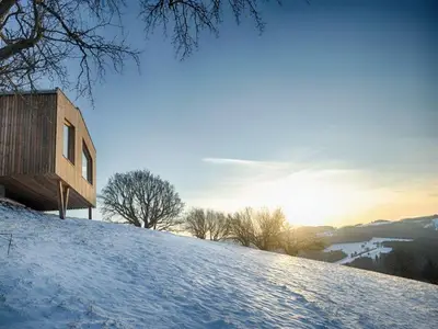 Elsbeer Chalet im Schnee