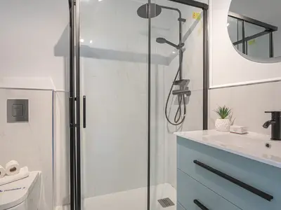 Zweites Badezimmer