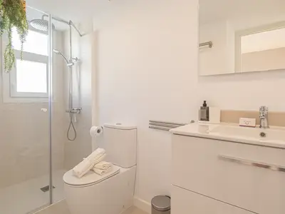 Zweites Badezimmer