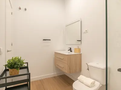 Badezimmer mit Dusche