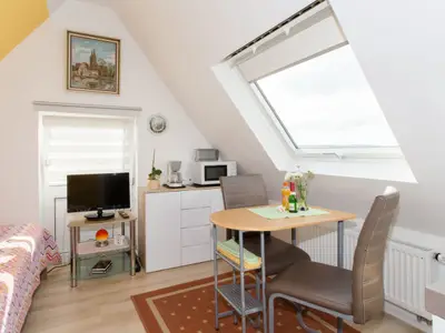 Photo, INSIDE, OUTSIDE