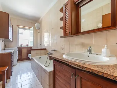 Badezimmer mit Badewanne