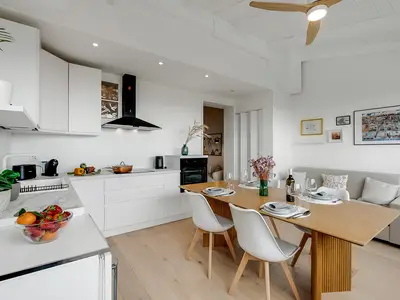 Küche und Essbereich