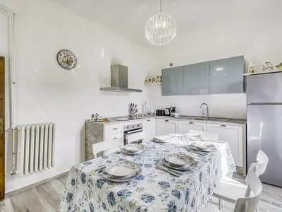 Küche und Essbereich