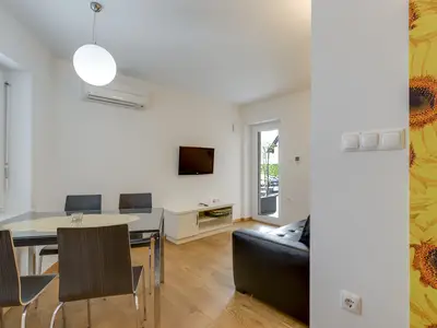 Wohn- und Esszimmer