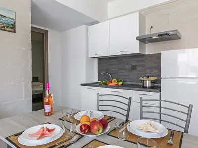 Küche und Essbereich